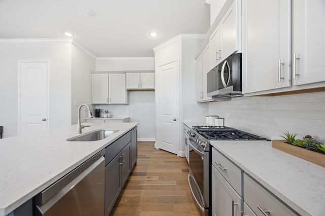 1121 E 24th Street, Houston, TX 77009