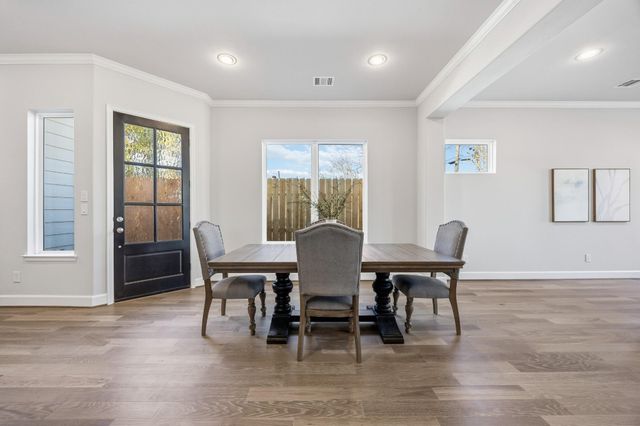 1121 E 24th Street, Houston, TX 77009