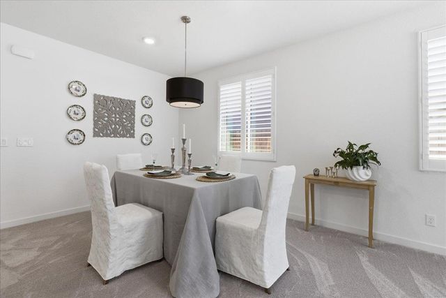 2240 Borealis Cir, Roseville, CA 95747