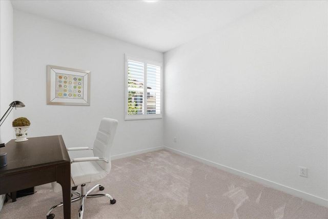 2240 Borealis Cir, Roseville, CA 95747