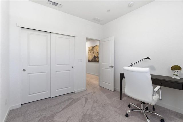 2240 Borealis Cir, Roseville, CA 95747