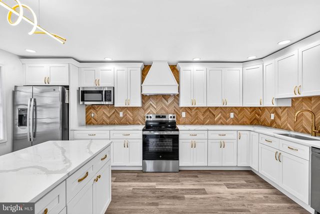 23 GLOUCESTER AVE, Lawnside, NJ 08045