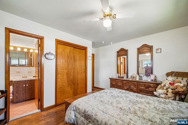 31 Michael Drive, Wayne, NJ 07470
