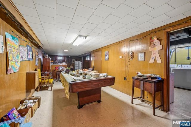 31 Michael Drive, Wayne, NJ 07470