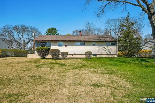 31 Michael Drive, Wayne, NJ 07470