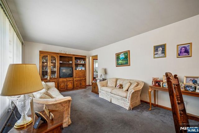31 Michael Drive, Wayne, NJ 07470