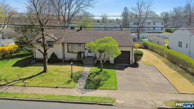 31 Michael Drive, Wayne, NJ 07470