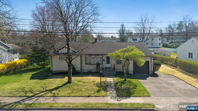 31 Michael Drive, Wayne, NJ 07470