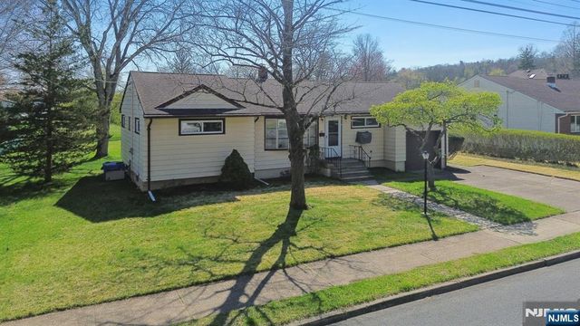 31 Michael Drive, Wayne, NJ 07470