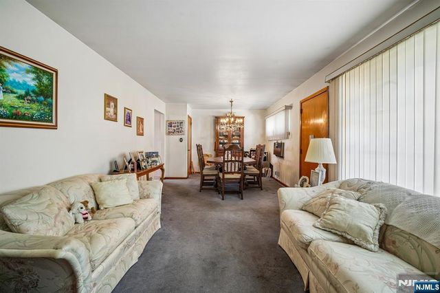 31 Michael Drive, Wayne, NJ 07470