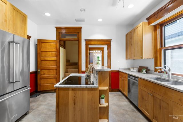 1005 N N 12th St, Boise, ID 83702