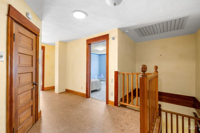 1005 N N 12th St, Boise, ID 83702