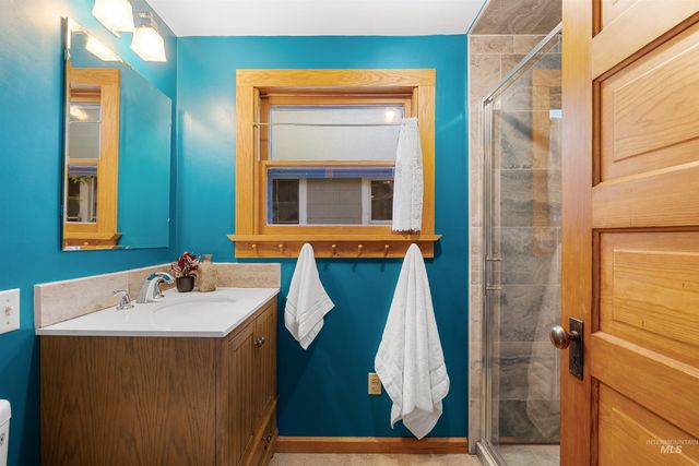 1005 N N 12th St, Boise, ID 83702