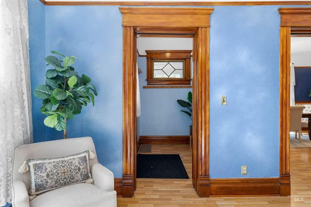 1005 N N 12th St, Boise, ID 83702
