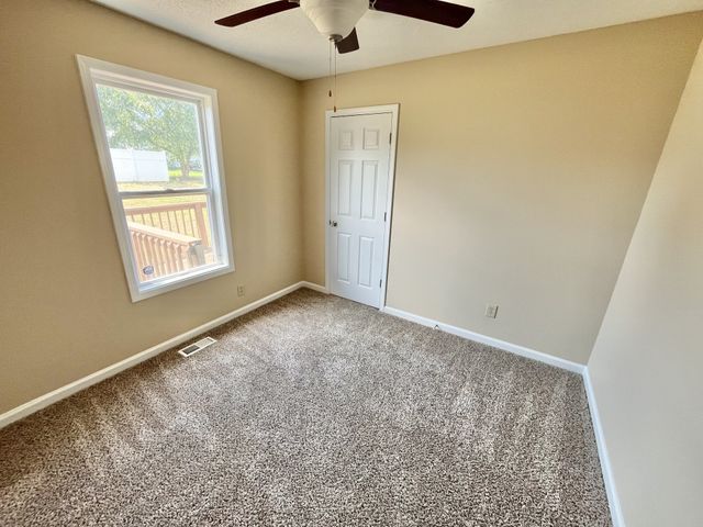 588 Joshua Dr, Clarksville, TN 37042