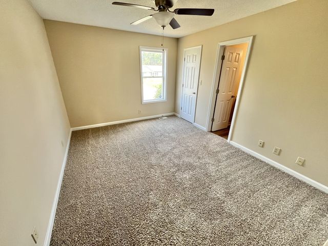 588 Joshua Dr, Clarksville, TN 37042