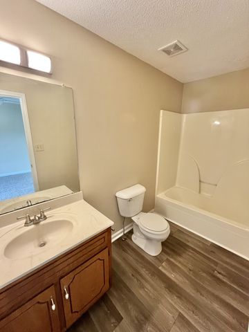588 Joshua Dr, Clarksville, TN 37042