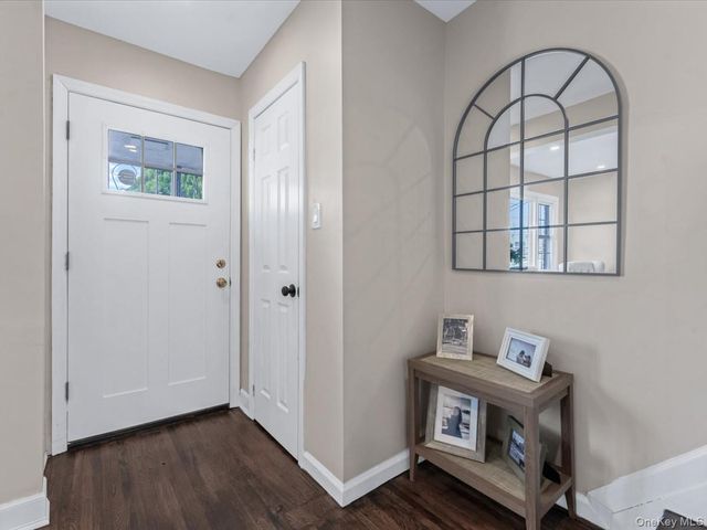 10514 Van Wyck Expressway, Richmond Hill S., NY 11419