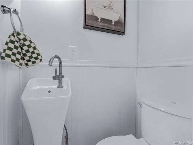 10514 Van Wyck Expressway, Richmond Hill S., NY 11419