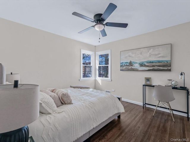 10514 Van Wyck Expressway, Richmond Hill S., NY 11419