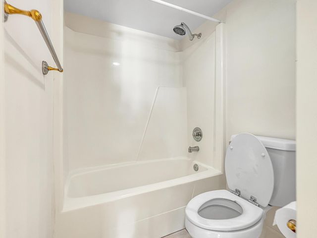 390 Golfview Road G, North Palm Beach, FL 33408