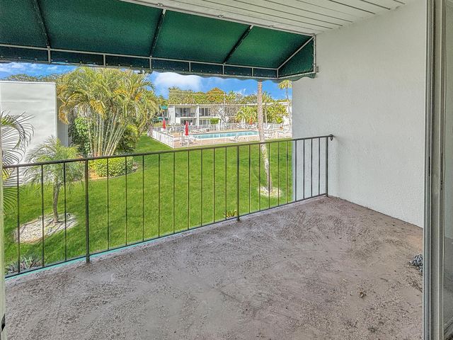 390 Golfview Road G, North Palm Beach, FL 33408