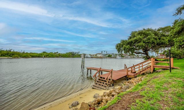 390 Golfview Road G, North Palm Beach, FL 33408