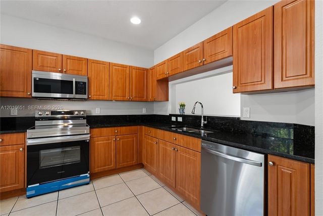 2551 SW 83rd Ave 107, Miramar, FL 33025