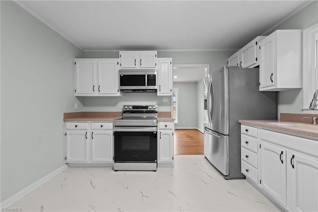 3202 James Place, Greensboro, NC 27405