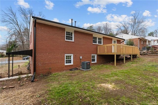 3202 James Place, Greensboro, NC 27405