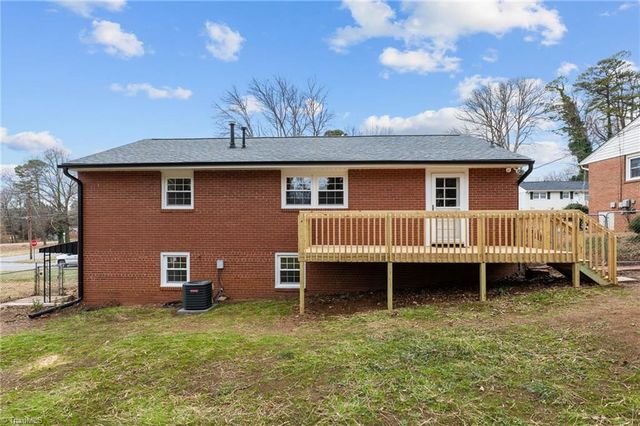 3202 James Place, Greensboro, NC 27405