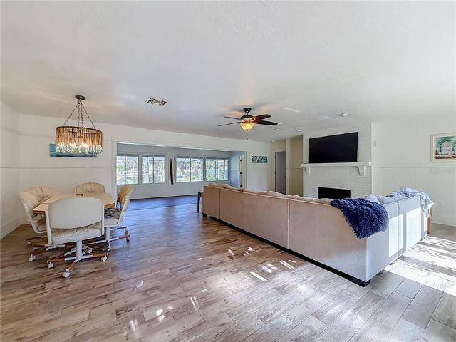 536 NW 9TH AVENUE, Crystal River, FL 34428