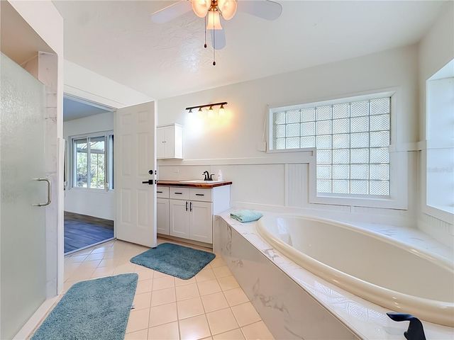 536 NW 9TH AVENUE, Crystal River, FL 34428