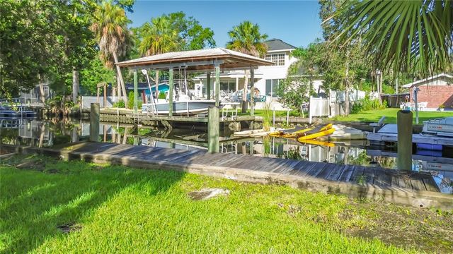 536 NW 9TH AVENUE, Crystal River, FL 34428