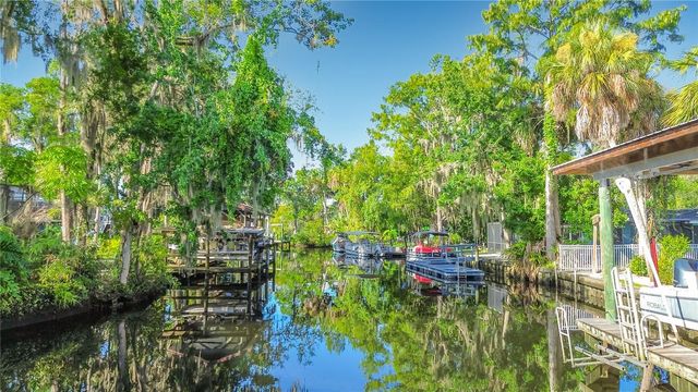 536 NW 9TH AVENUE, Crystal River, FL 34428