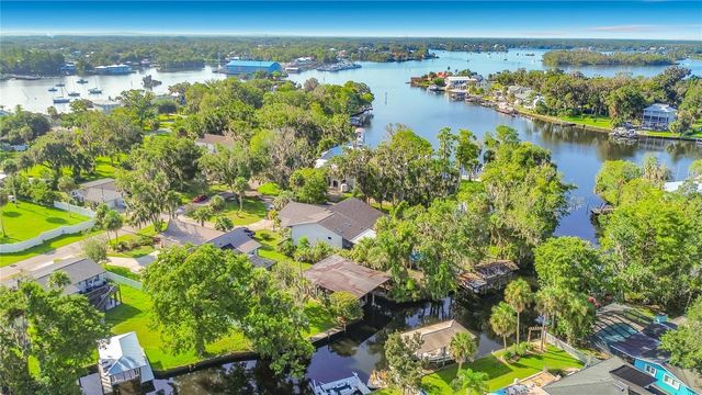536 NW 9TH AVENUE, Crystal River, FL 34428