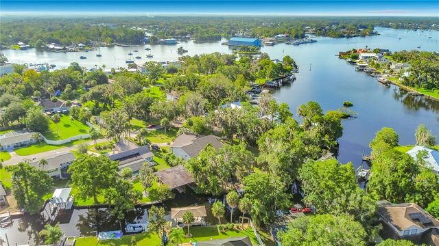 536 NW 9TH AVENUE, Crystal River, FL 34428