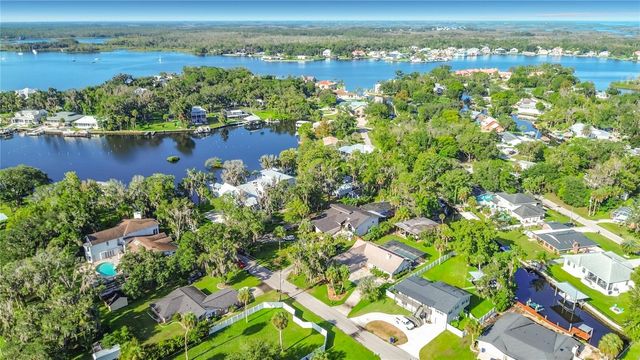 536 NW 9TH AVENUE, Crystal River, FL 34428