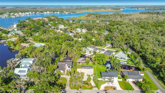 536 NW 9TH AVENUE, Crystal River, FL 34428