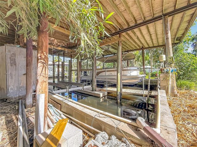 536 NW 9TH AVENUE, Crystal River, FL 34428