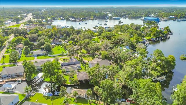 536 NW 9TH AVENUE, Crystal River, FL 34428