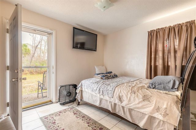 1561 MOBILE AVENUE, Daytona Beach, FL 32117