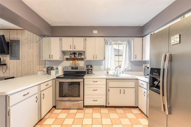 1561 MOBILE AVENUE, Daytona Beach, FL 32117