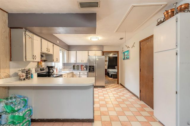 1561 MOBILE AVENUE, Daytona Beach, FL 32117