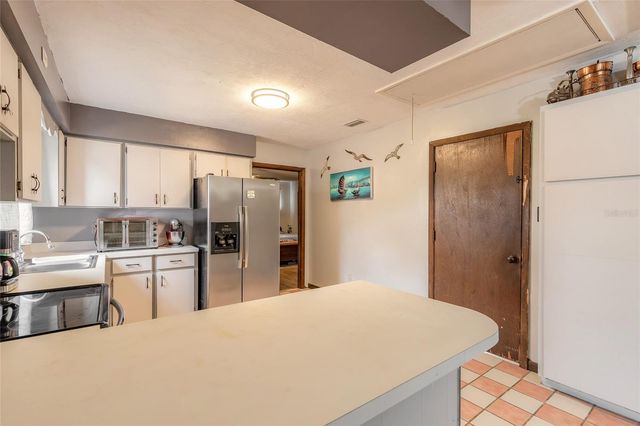 1561 MOBILE AVENUE, Daytona Beach, FL 32117