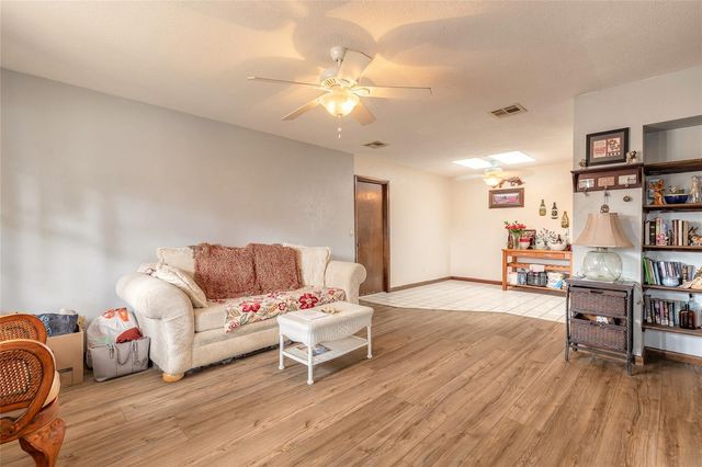 1561 MOBILE AVENUE, Daytona Beach, FL 32117