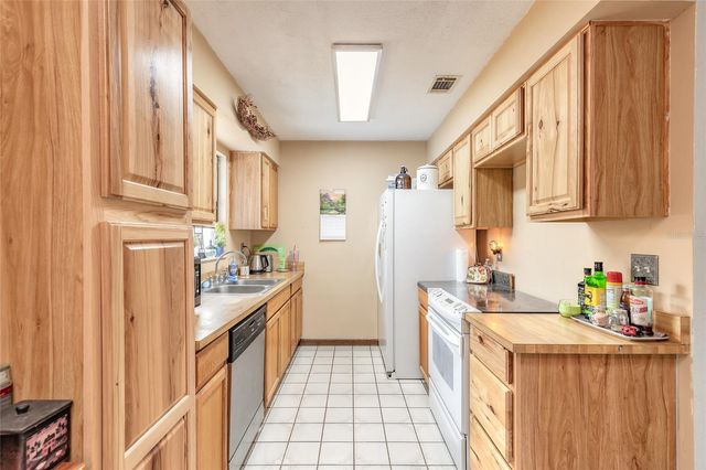 1561 MOBILE AVENUE, Daytona Beach, FL 32117