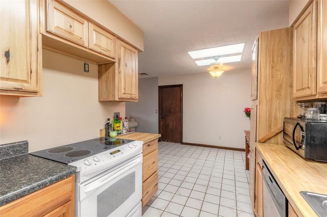 1561 MOBILE AVENUE, Daytona Beach, FL 32117