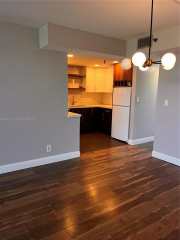 3100 W Rolling Hills Cir 403, Davie, FL 33328