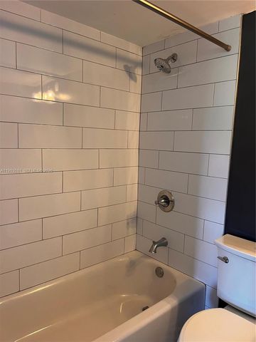 3100 W Rolling Hills Cir 403, Davie, FL 33328